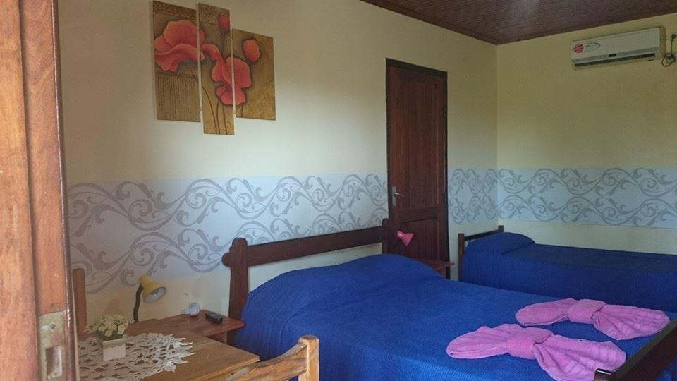 Hostel Y Posada Colibri Puerto Iguazú Esterno foto